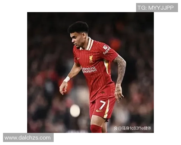 全球足球场上最耀眼的明星球员美照集锦各国风采尽显魅力